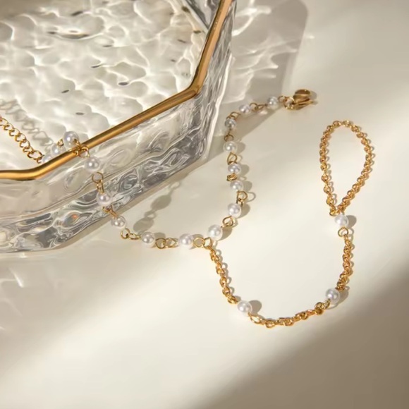 Anthropologie 18K Gold Stainless Steel Waterproof Pearl Finger Bracelet - Picture 3 of 7